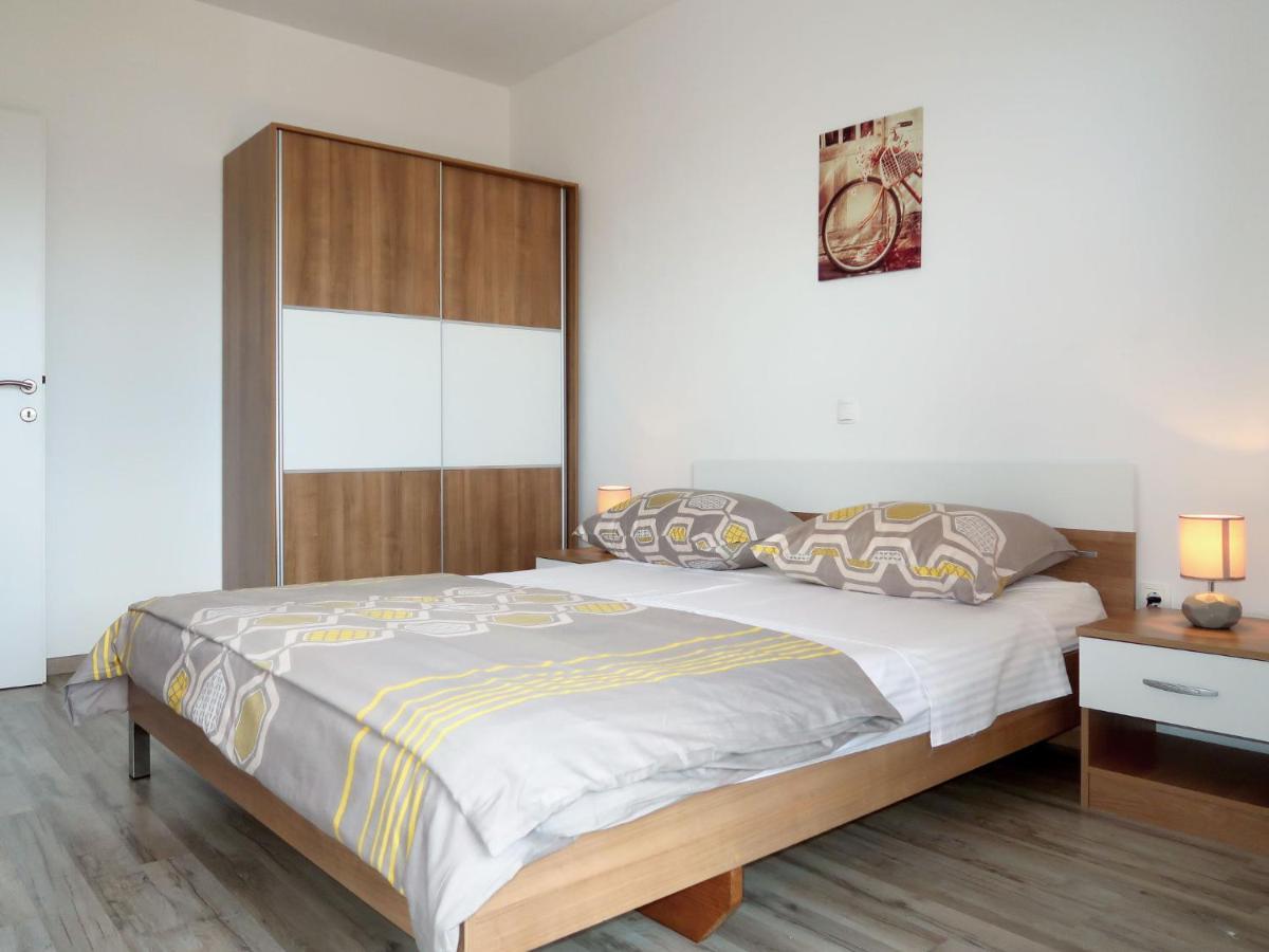 Apartment Rosic - Krk217 By Interhome Kornić Kültér fotó